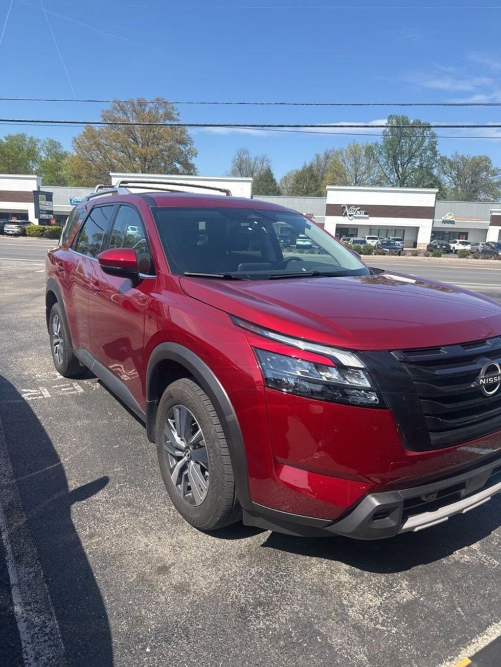 Used 2025 Nissan Pathfinder SL 4WD SUV