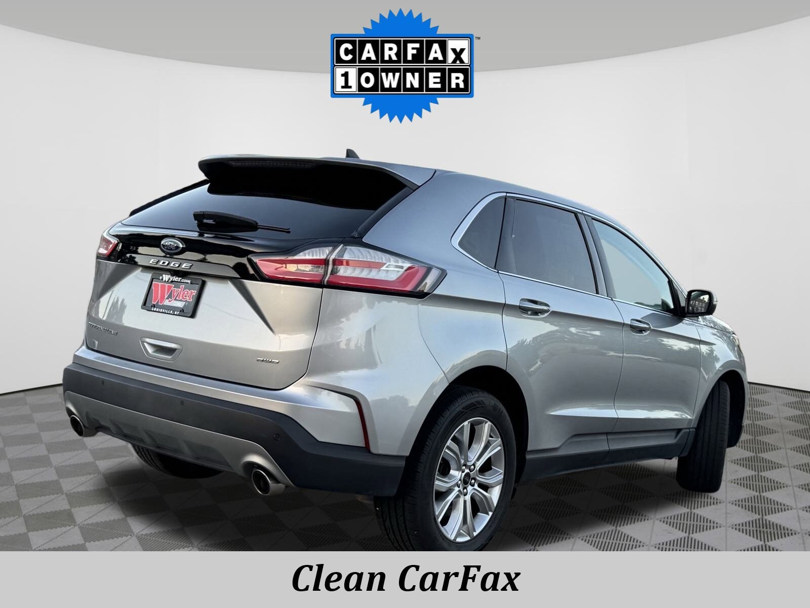 2024 Ford Edge Titanium photo 3