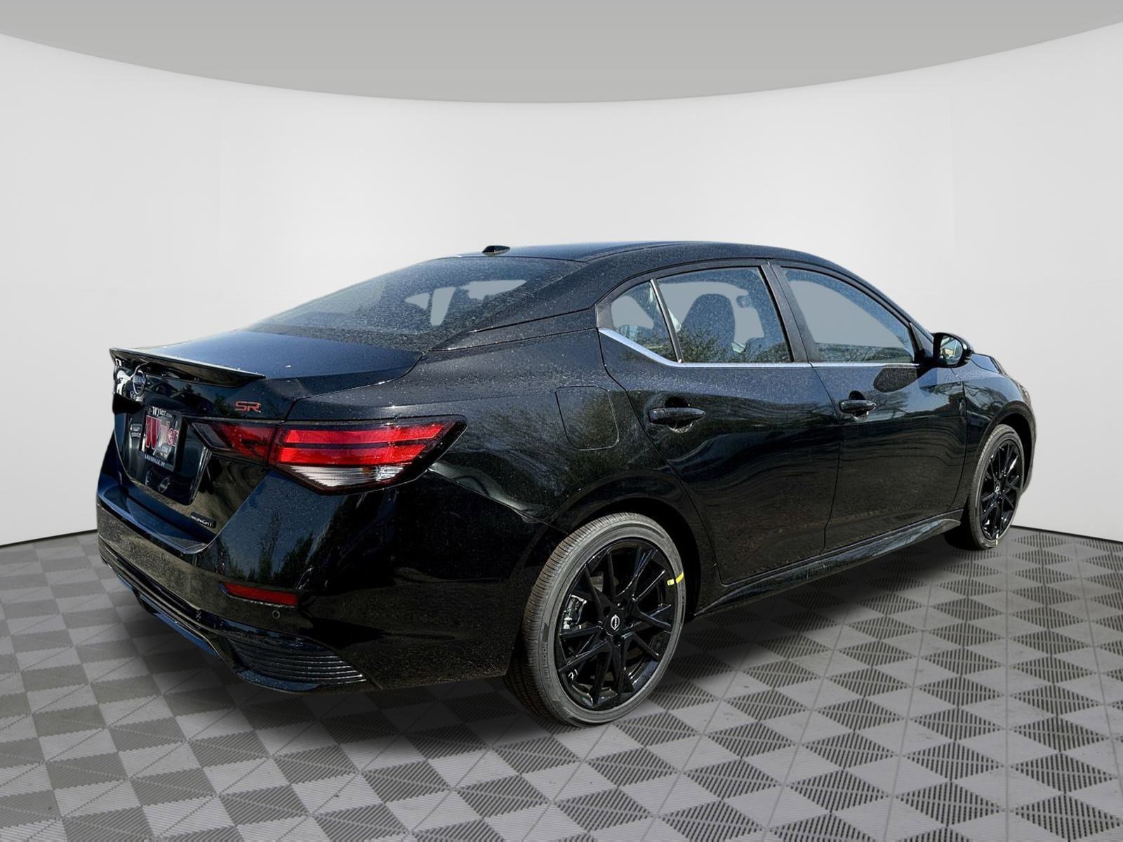 2025 Nissan Sentra SR photo 4