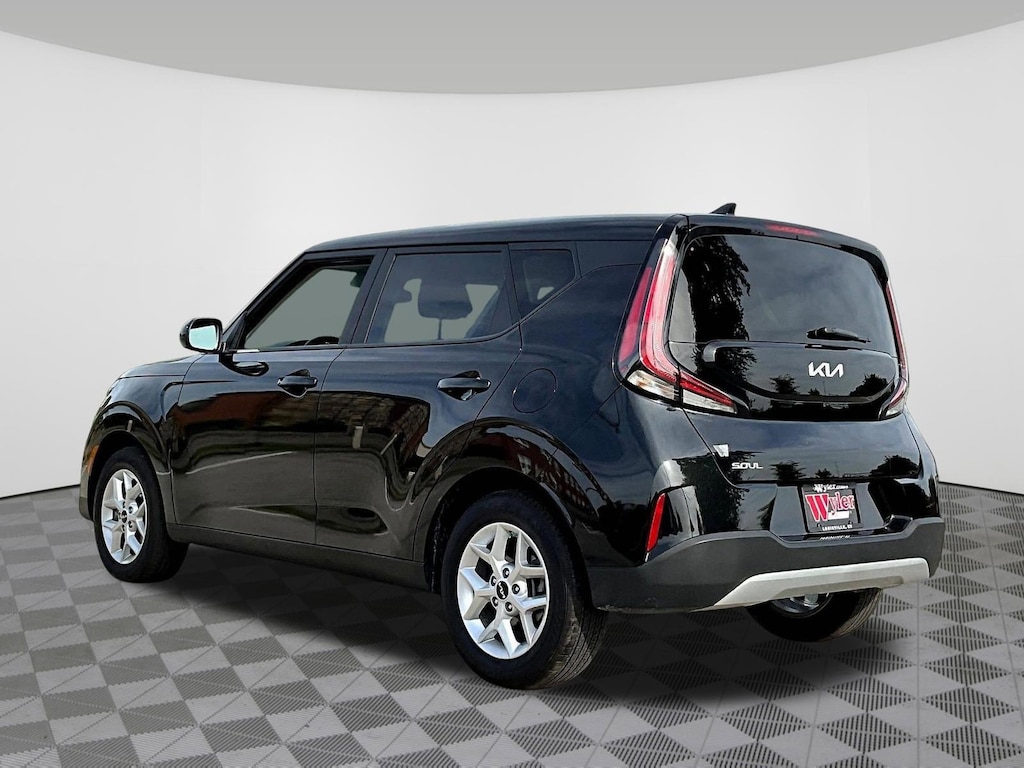 Used 2025 Kia Soul LX FWD Hatchback