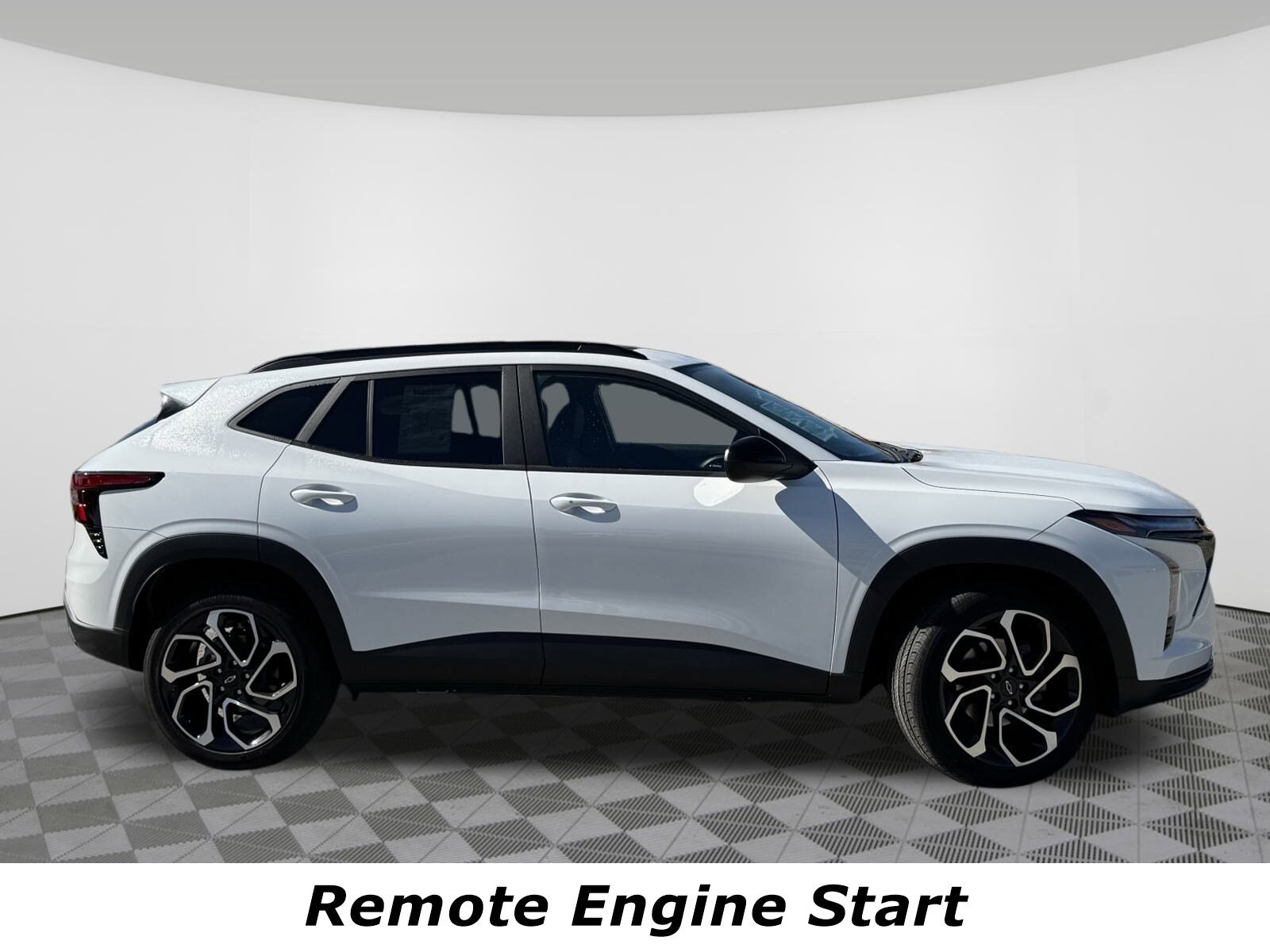 2024 Chevrolet Trax photo 2