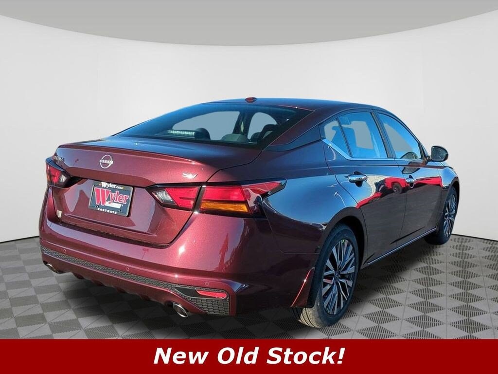 Certified 2025 Nissan Altima SV FWD Sedan