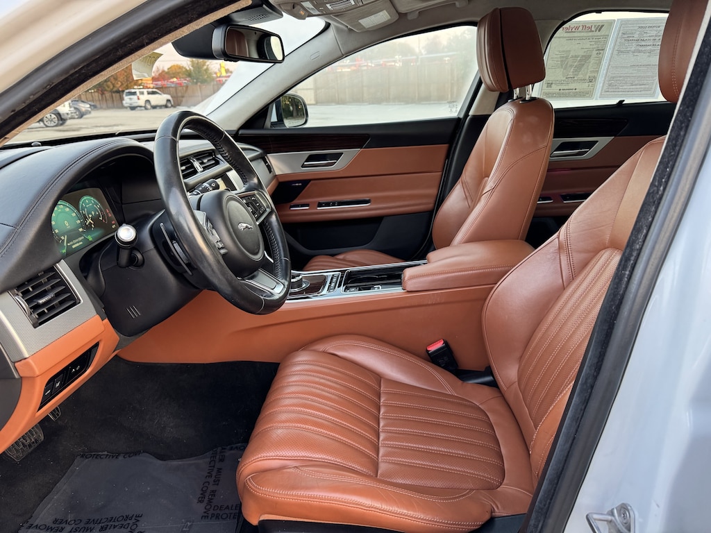 Used 2018 Jaguar XF Sedan 35t Portfolio Ltd Edition AWD *Ltd Avail* Sedan