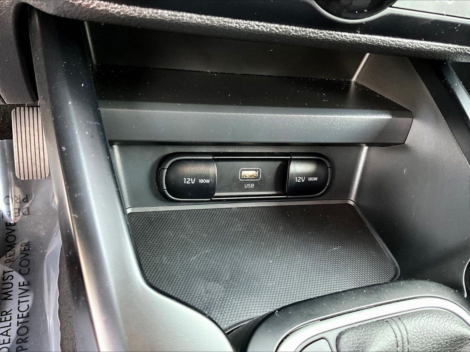 2025 Kia Soul LX - Photo 18