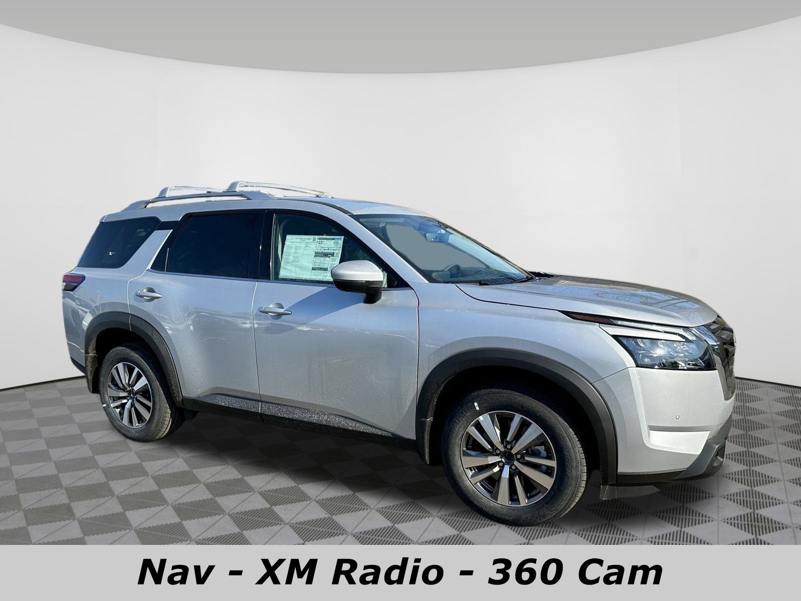 2025 Nissan Pathfinder SL's photo