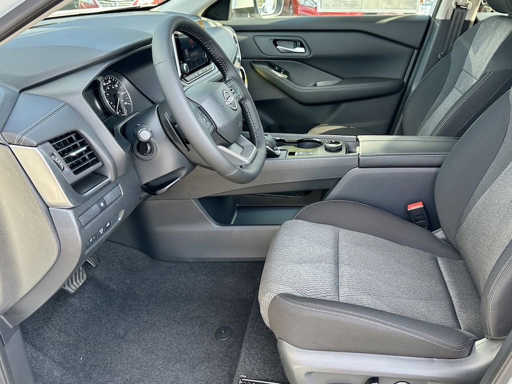 New 2026 Nissan Rogue SV SUV