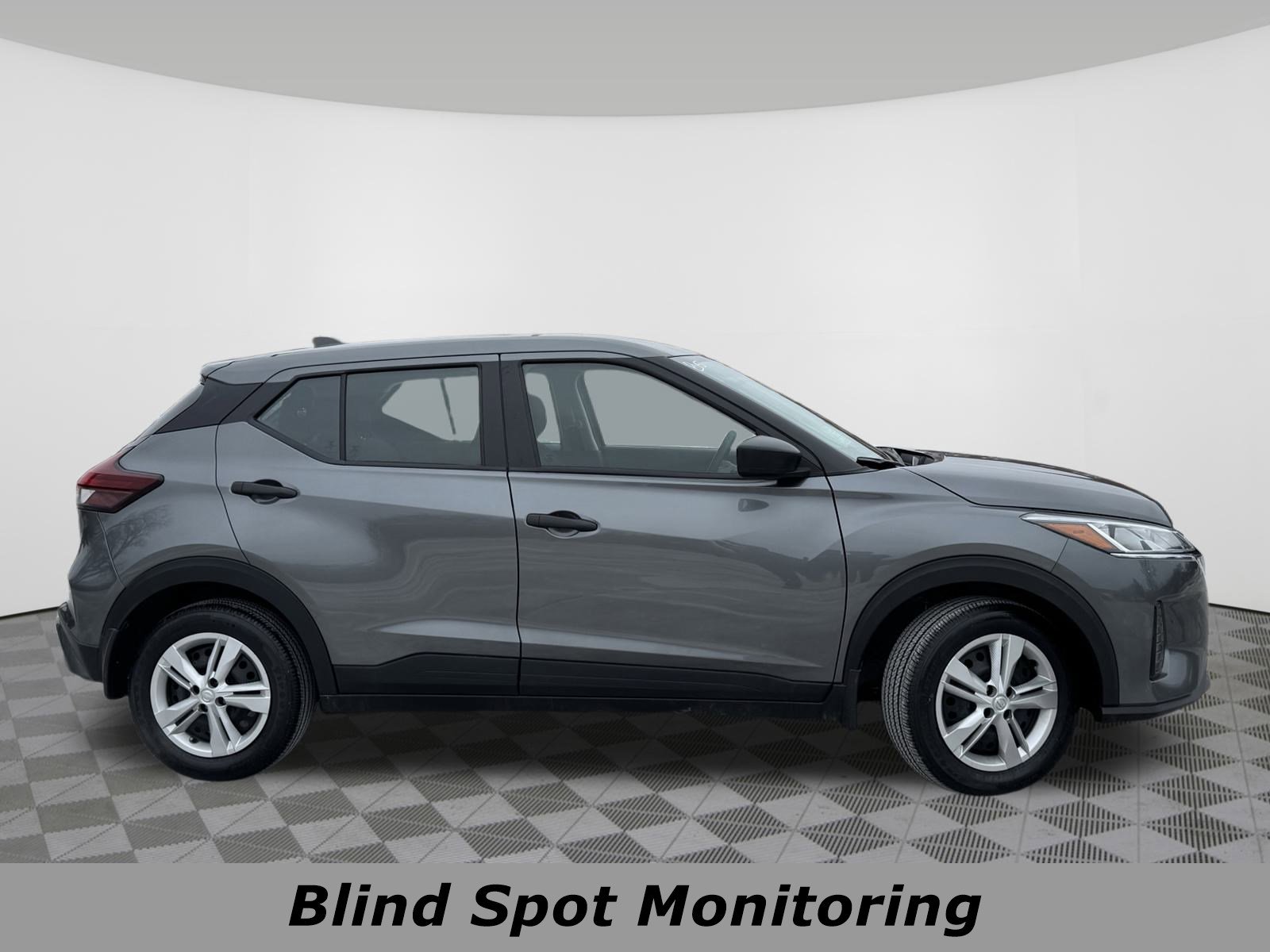 Used 2025 Nissan KICKS PLAY Base with VIN 3N1CP5BV4SL482446 for sale in Saint Matthews, KY
