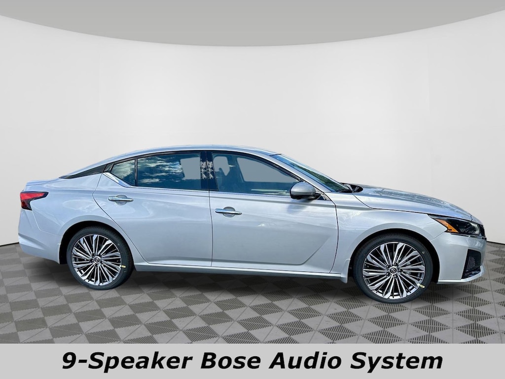 Used 2025 Nissan Altima SL FWD Sedan