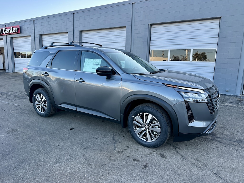 New 2026 Nissan Pathfinder SL SUV