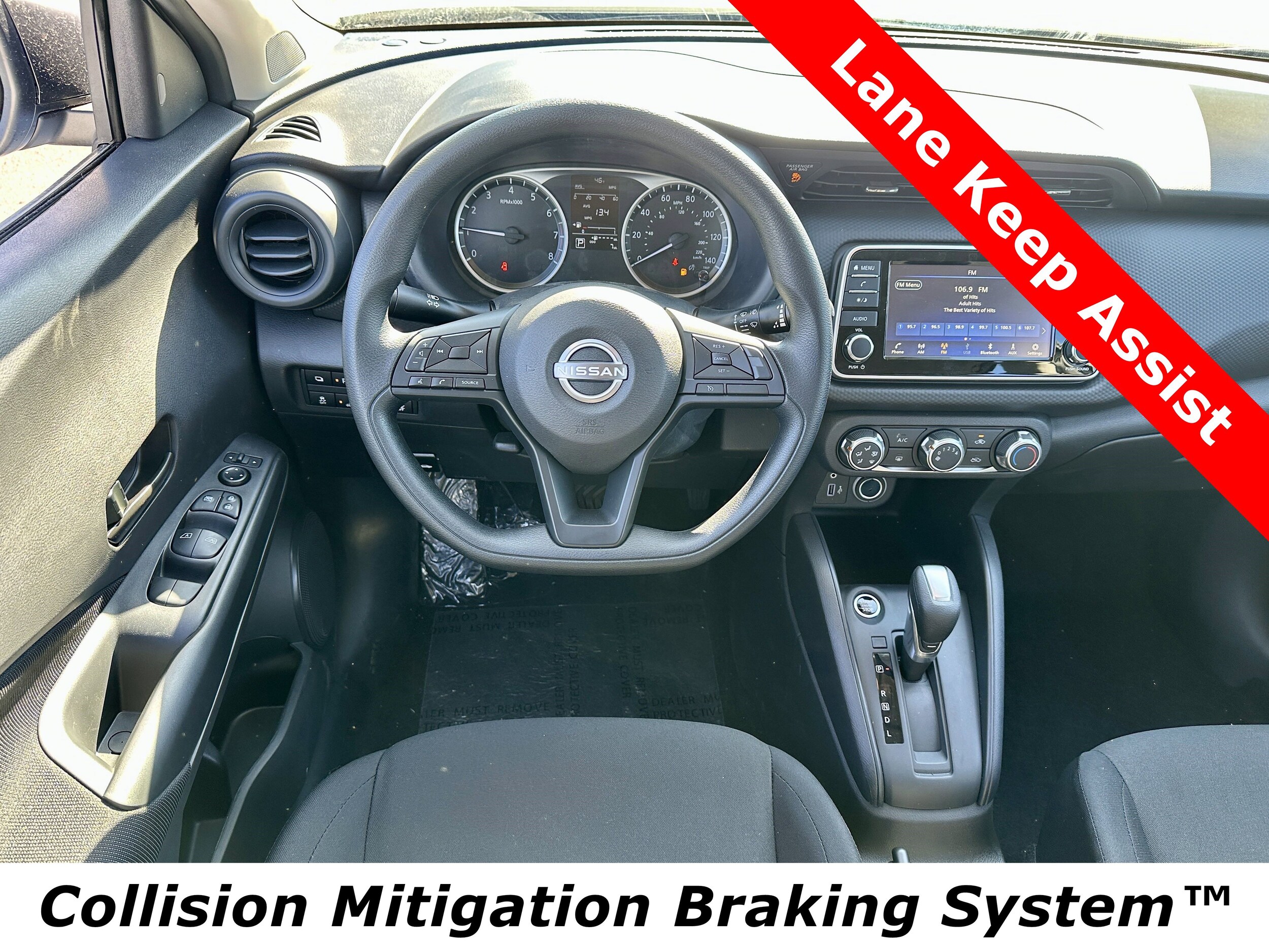 2025 Nissan Kicks Play S photo 2