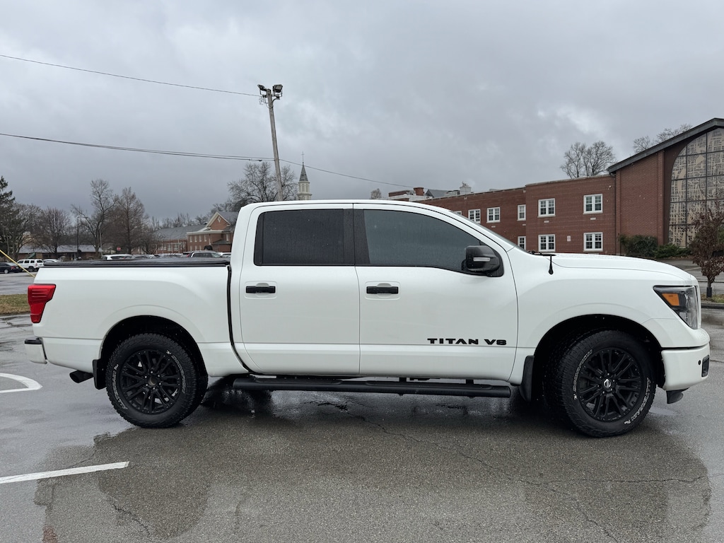 Used 2018 Nissan Titan 4x4 Crew Cab SV Truck Crew Cab