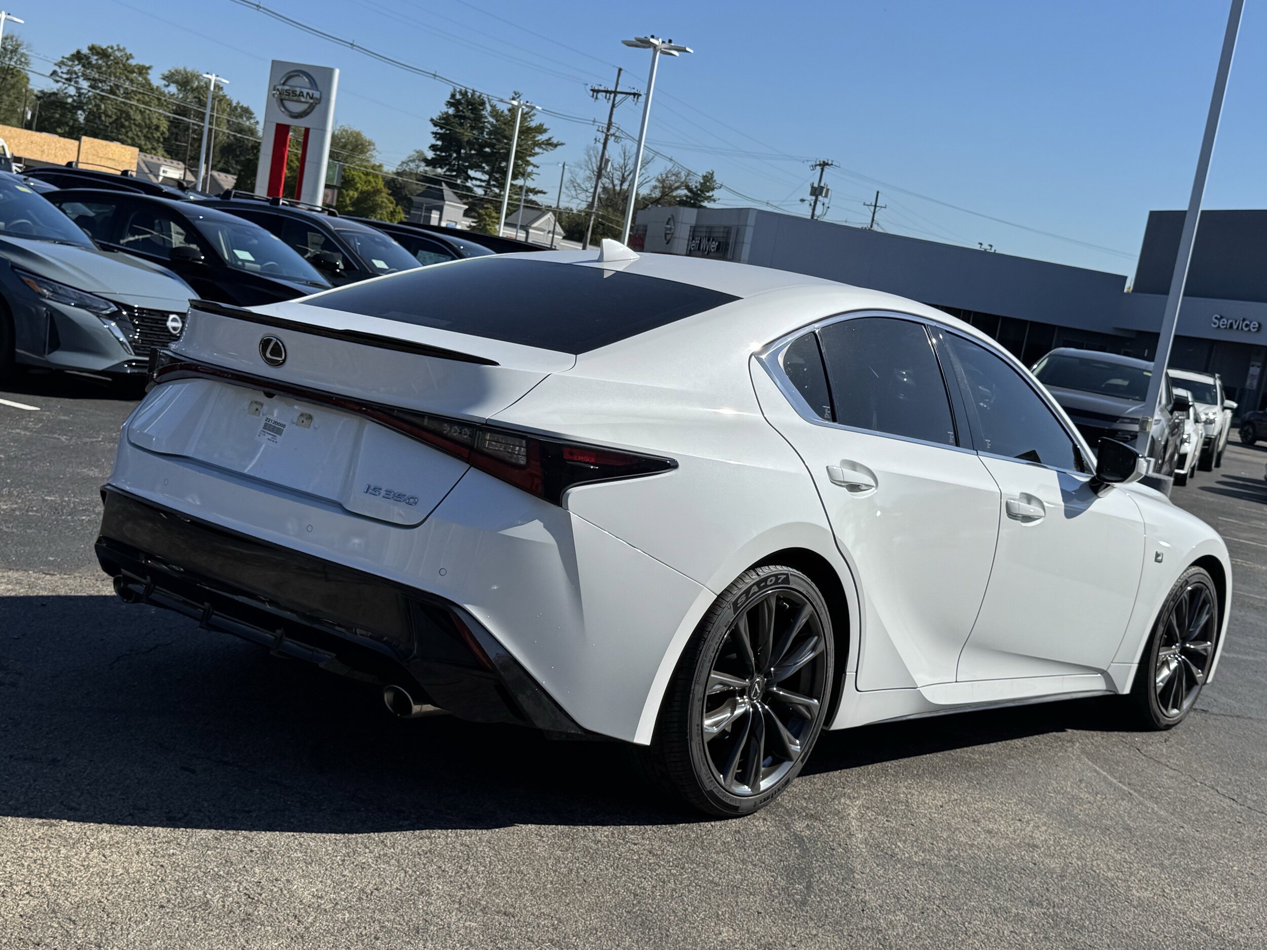 2022 Lexus IS 350 F SPORT photo 3
