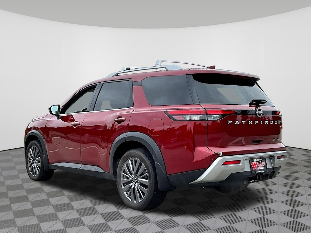 Used 2023 Nissan Pathfinder SL 4WD SUV