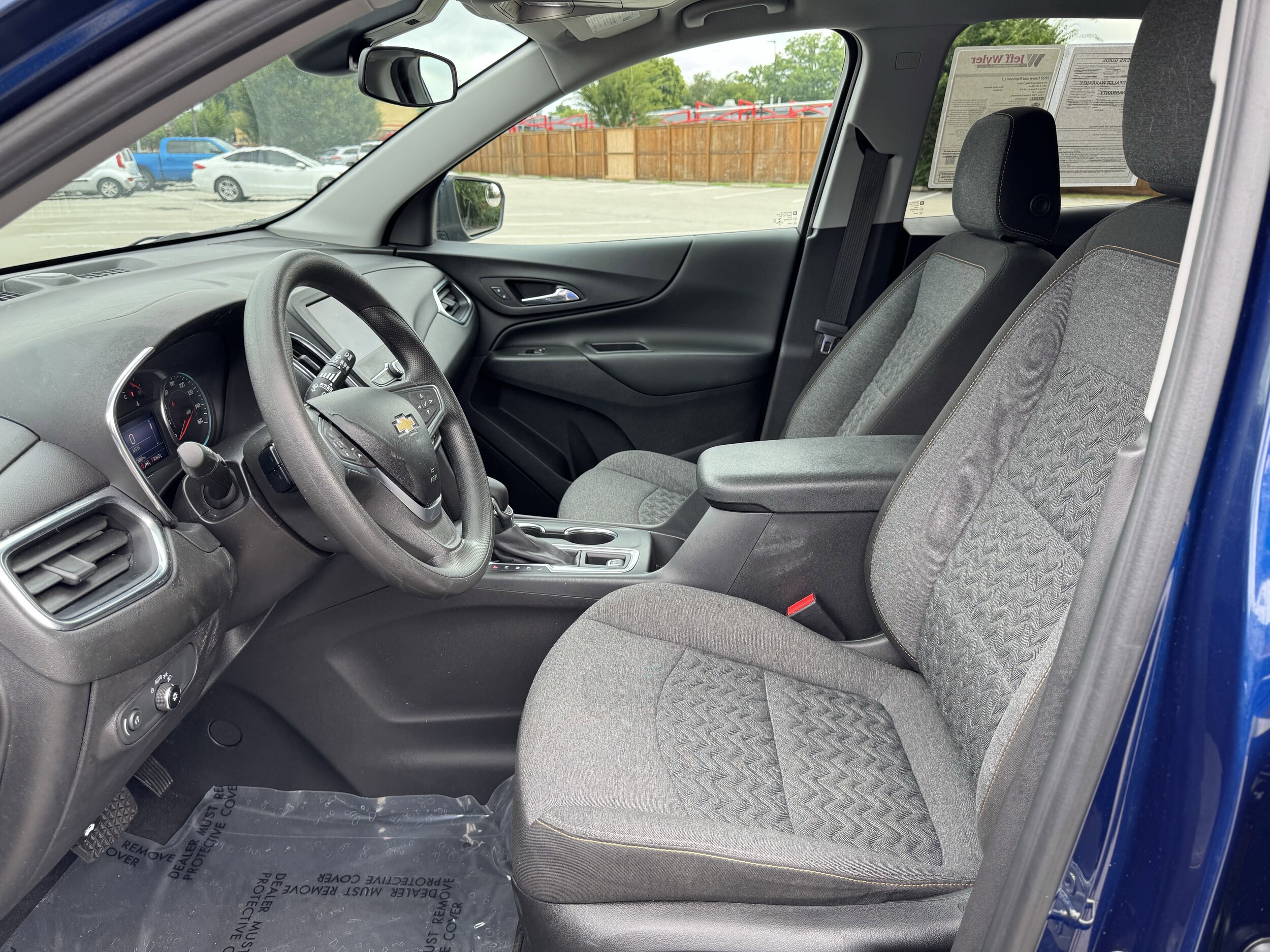 2022 Chevrolet Equinox photo 3