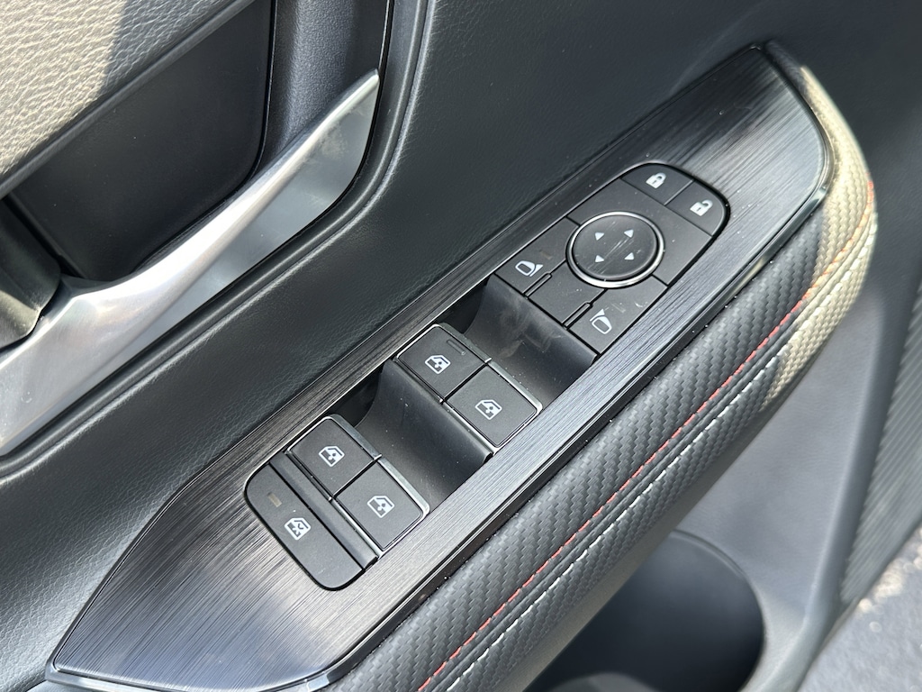 New 2026 Nissan Kicks SR SUV