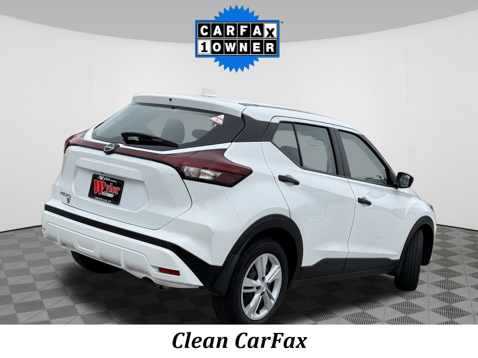 2025 Nissan Kicks Play S photo 2