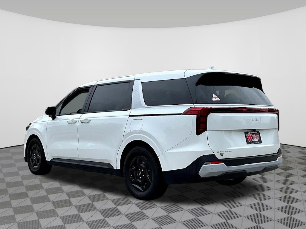 Used 2025 Kia Carnival LXS FWD Van Passenger Van