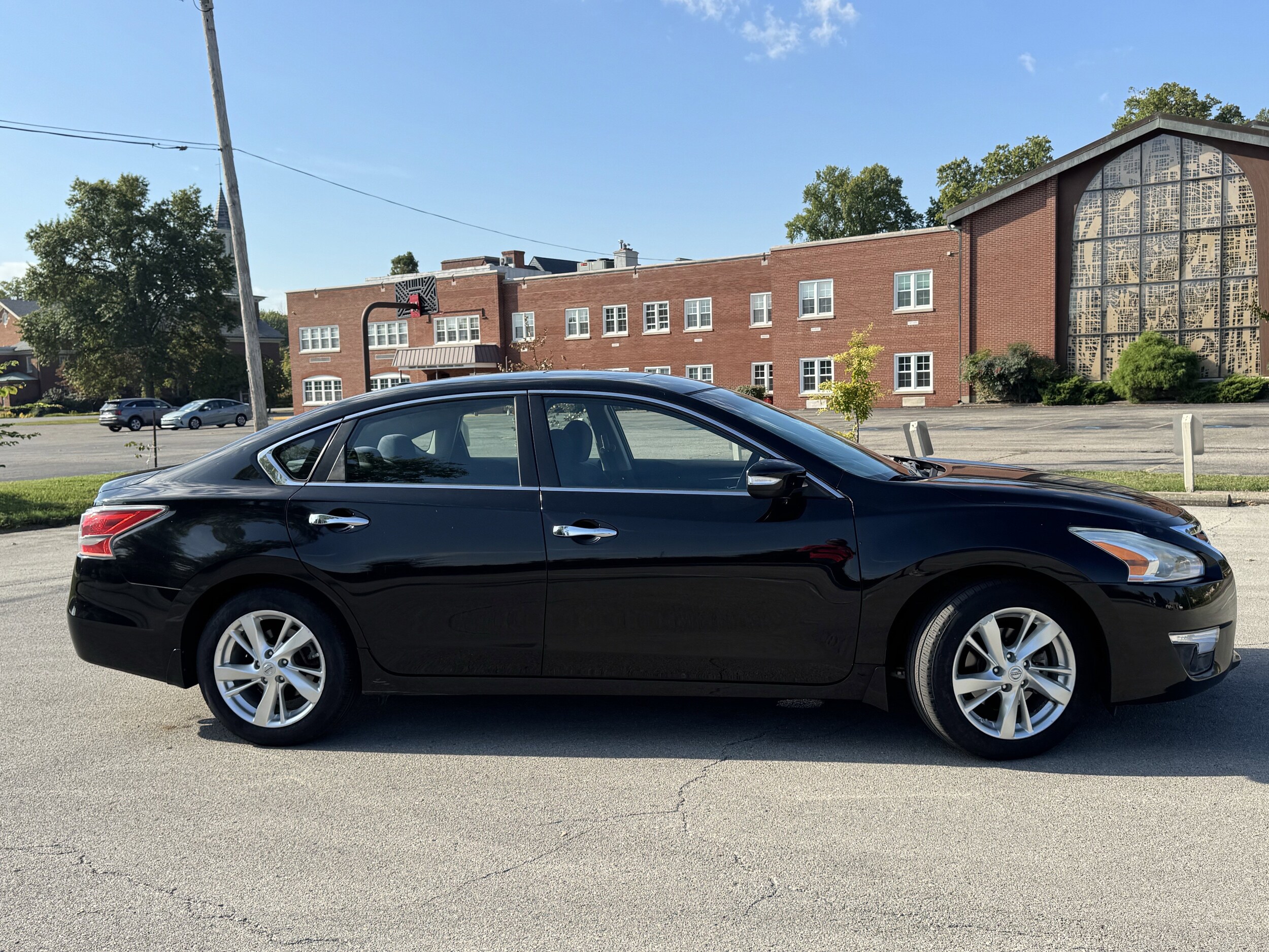 2015 Nissan Altima 2.5 SV photo 2
