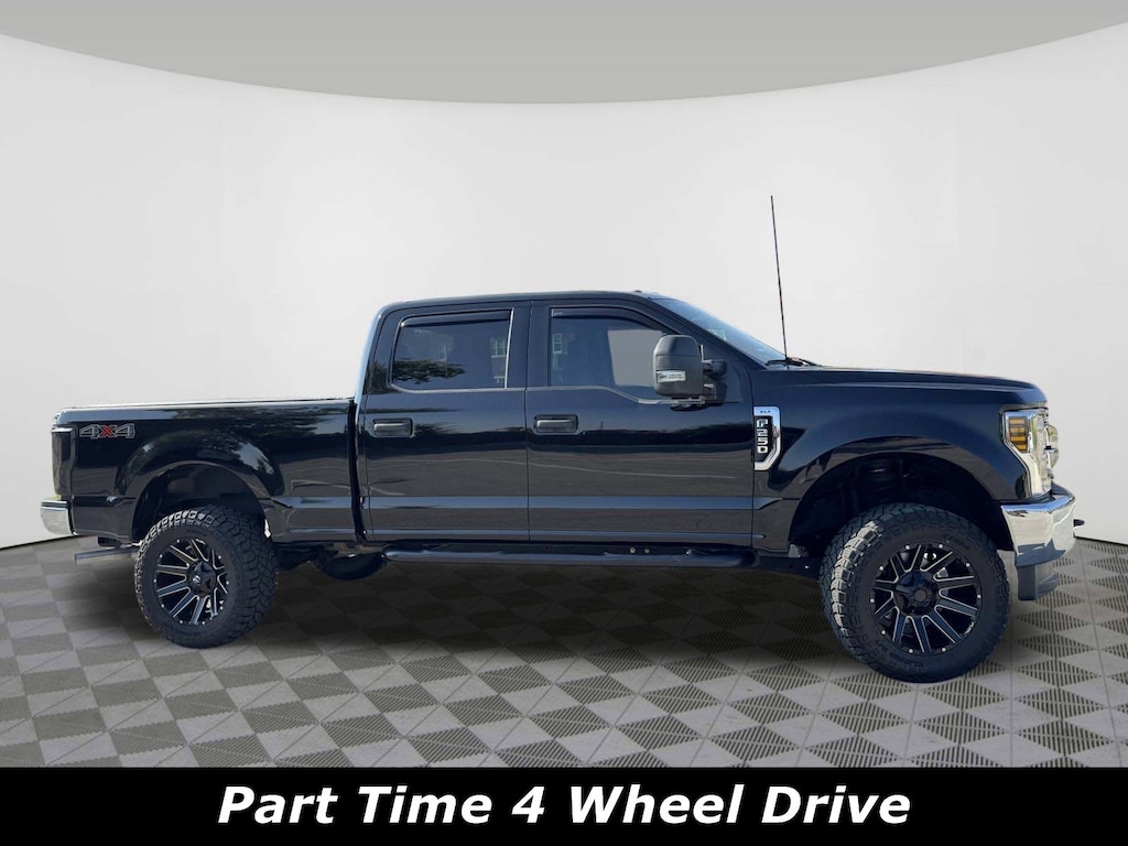 Used 2018 Ford Super Duty F-250 SRW XLT 4WD Crew Cab 6.75 Box Truck Crew Cab