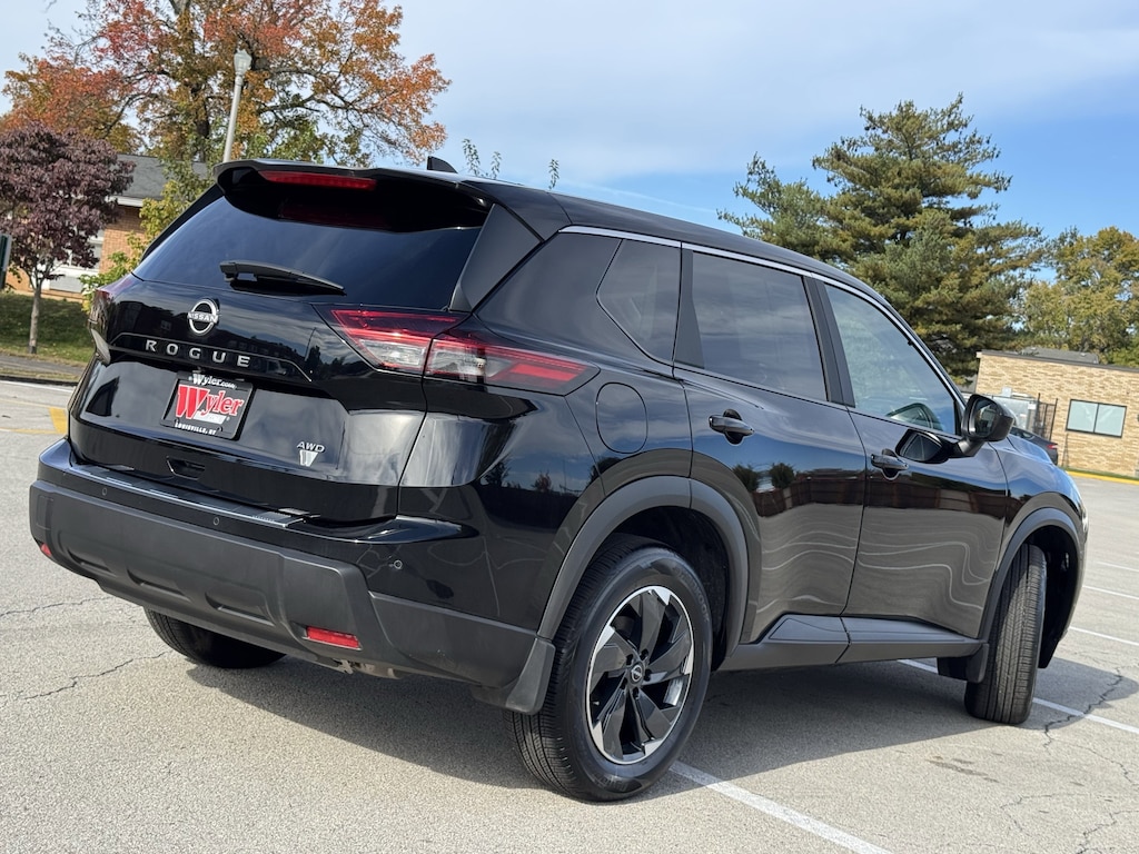 Used 2025 Nissan Rogue AWD SV SUV