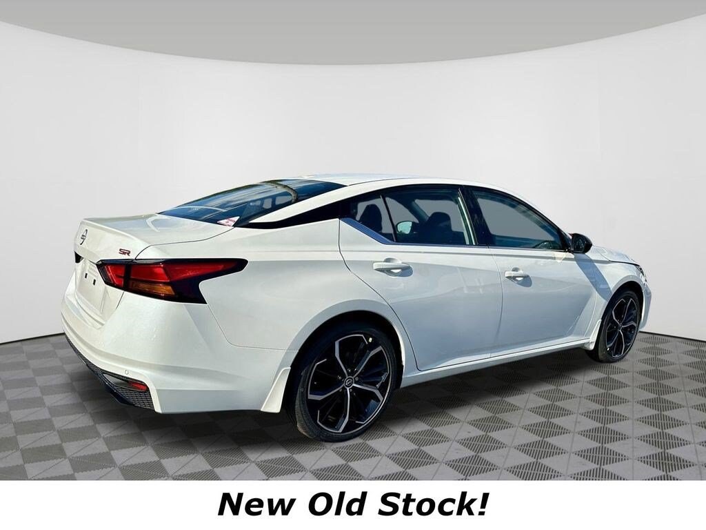 Certified 2025 Nissan Altima SR FWD Sedan