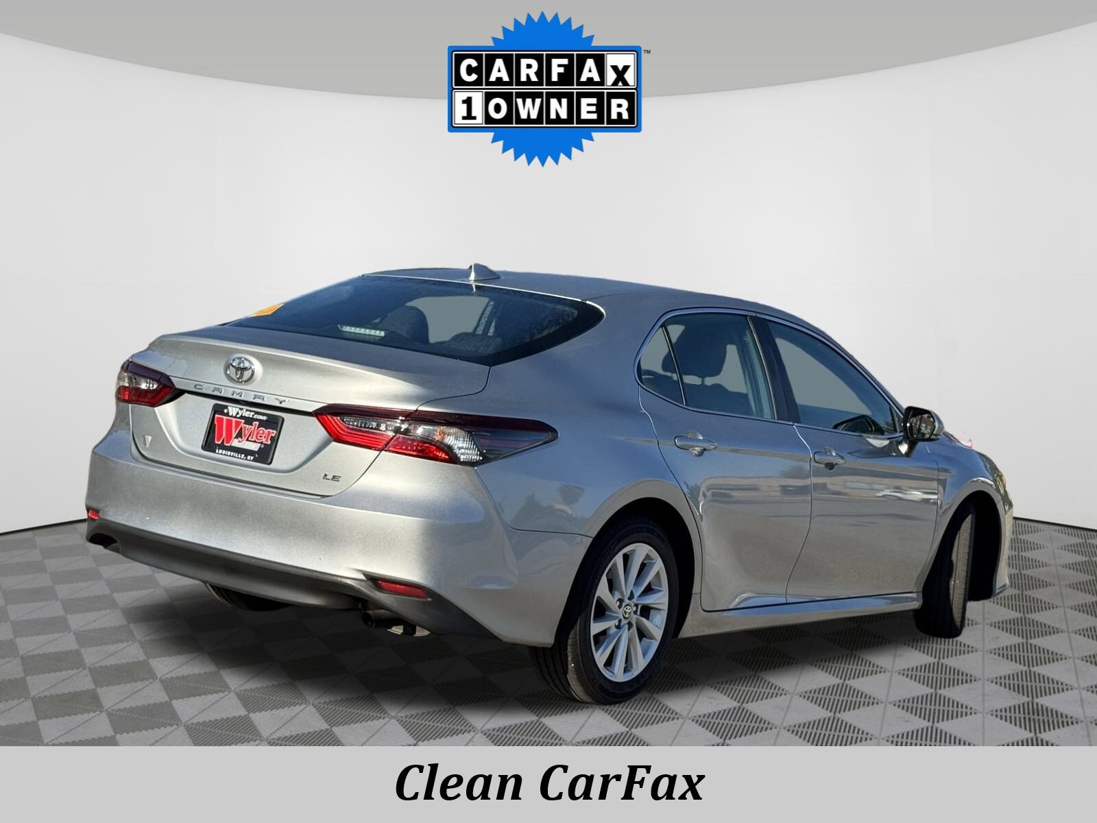 2024 Toyota Camry LE photo 3