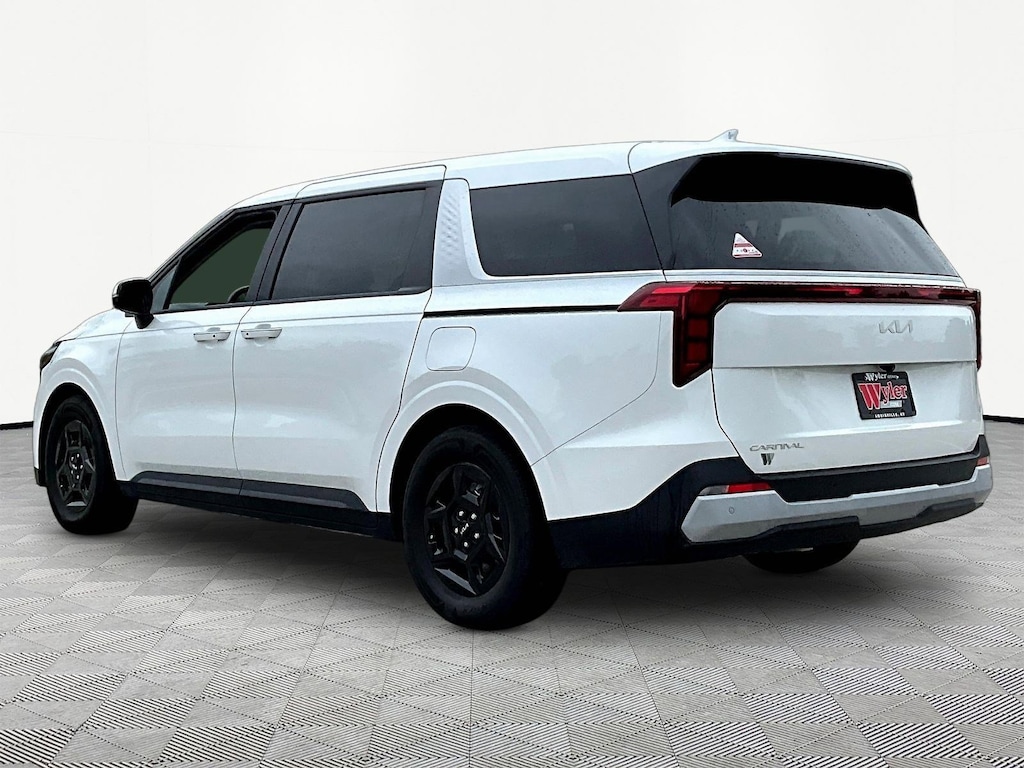 Used 2025 Kia Carnival LXS FWD Van Passenger Van