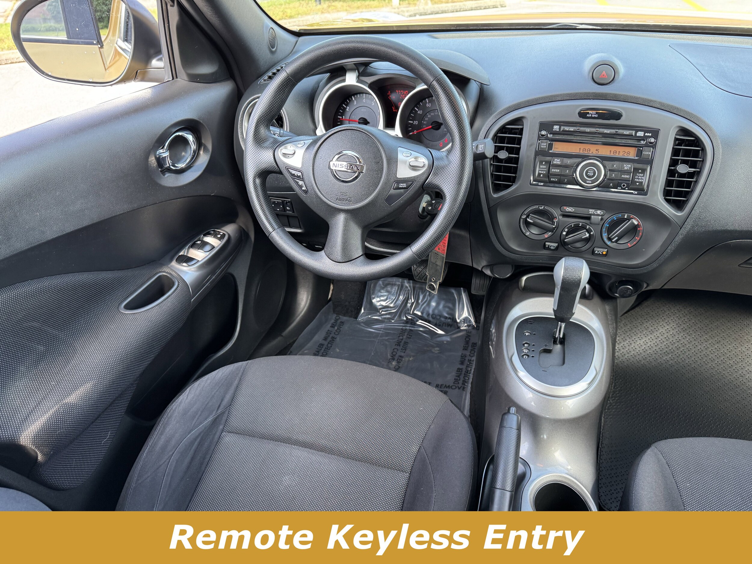 2013 Nissan Juke S photo 4