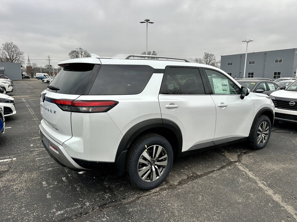 New 2025 Nissan Pathfinder SL SUV
