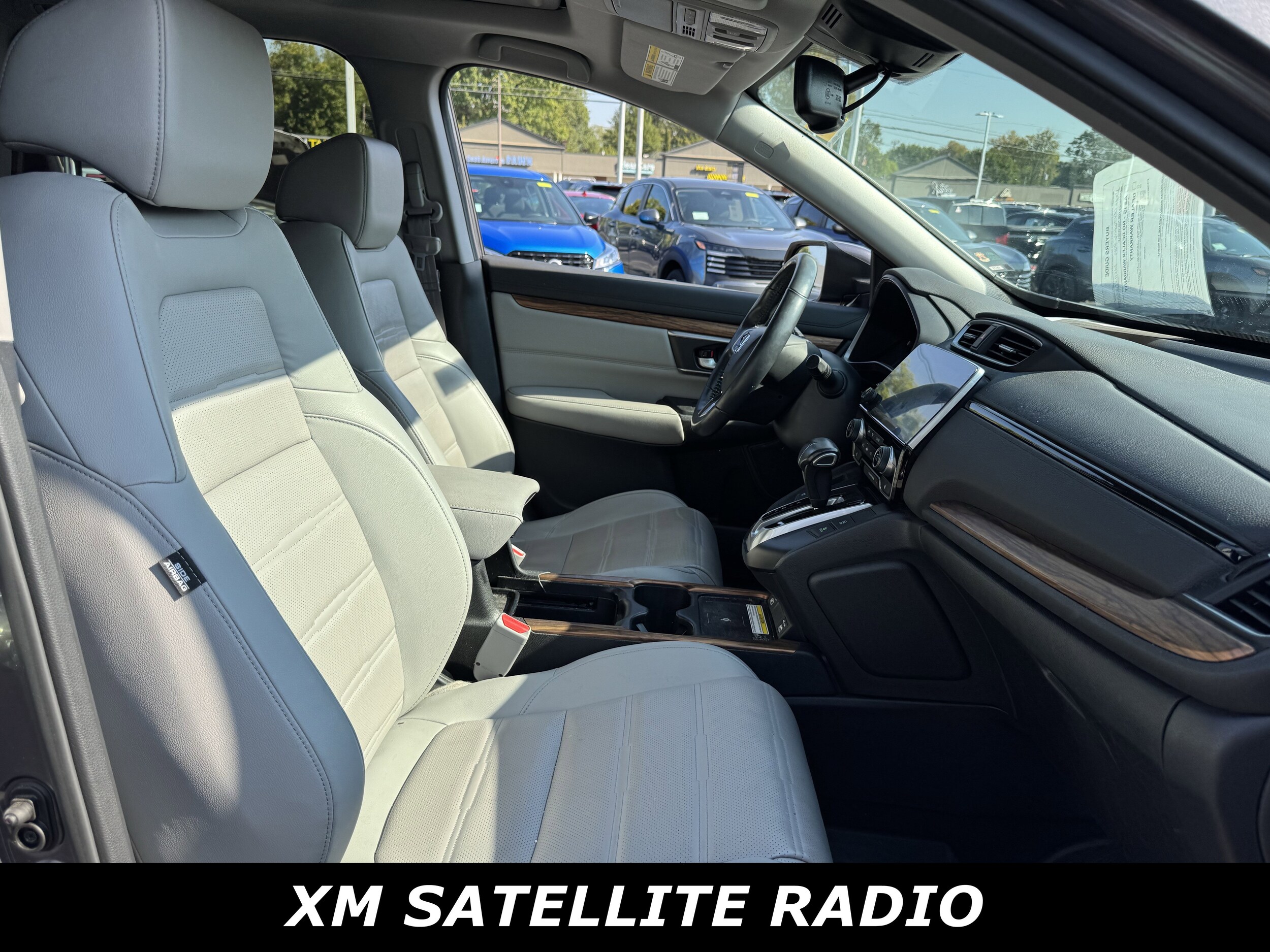2020 Honda CR-V Touring photo 4