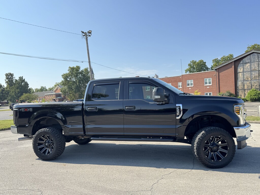Used 2018 Ford Super Duty F-250 SRW XLT 4WD Crew Cab 6.75 Box Truck Crew Cab