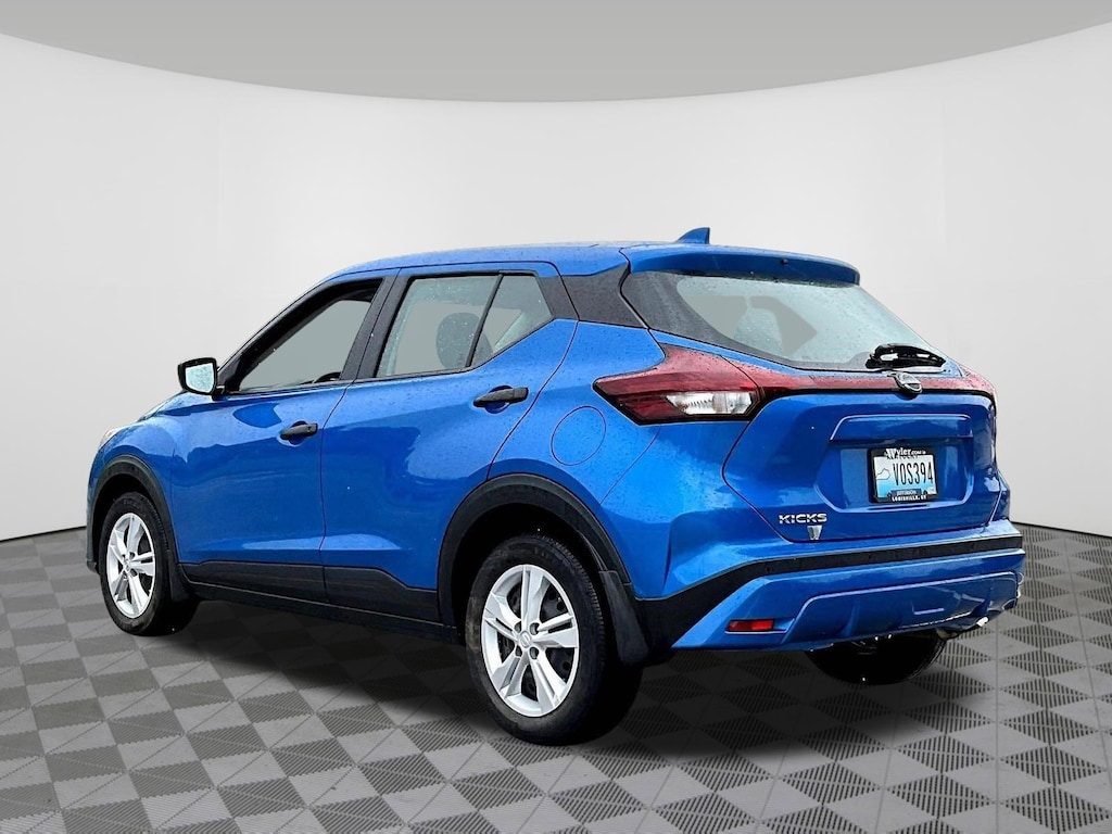Used 2025 Nissan Kicks Play S FWD SUV