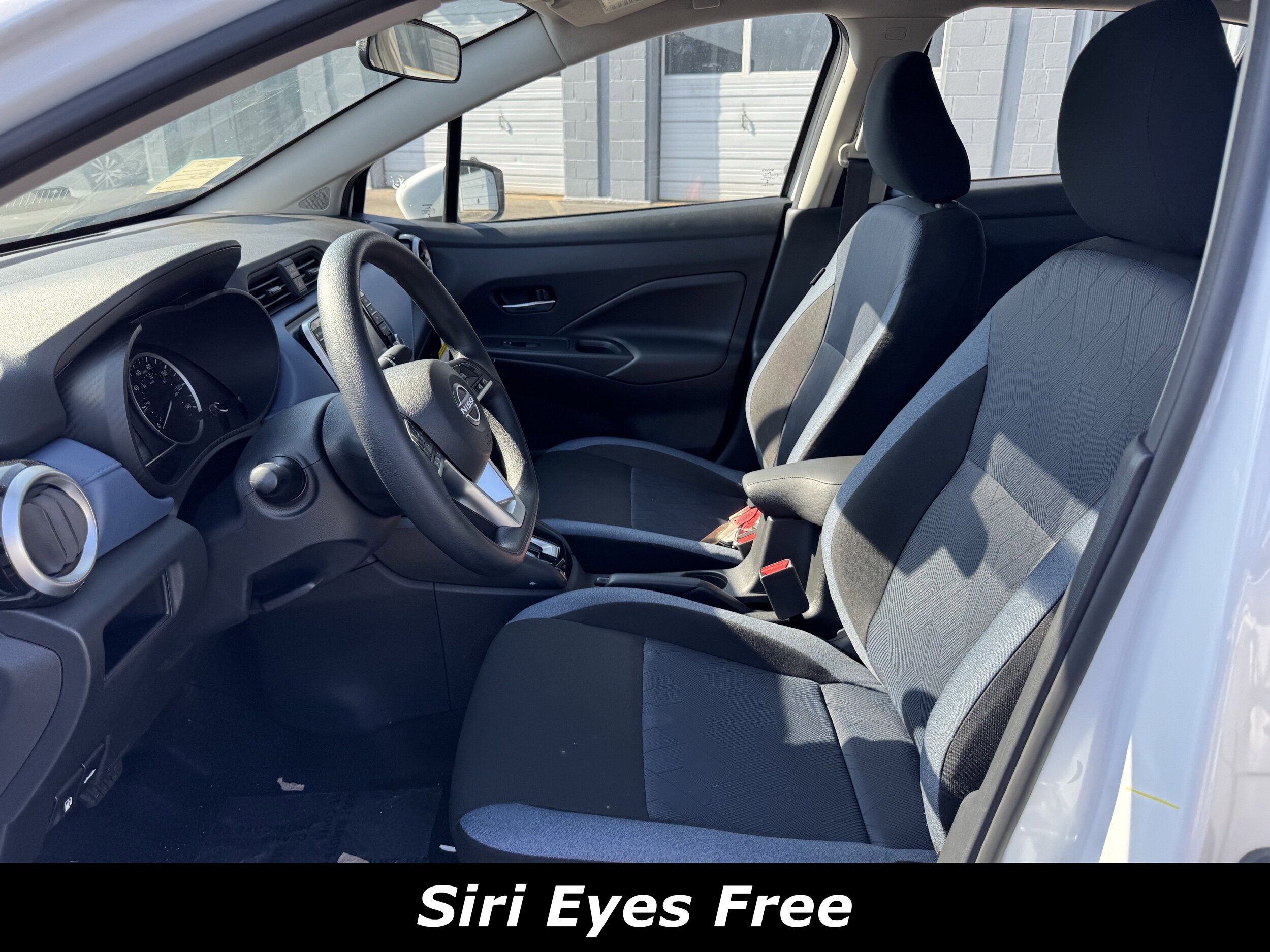 2025 Nissan Versa SV photo 2