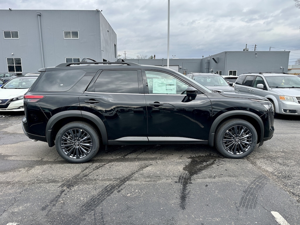 New 2026 Nissan Pathfinder SL SUV