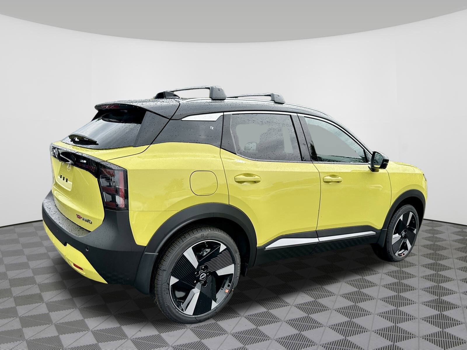 2026 Nissan Kicks SR photo 3