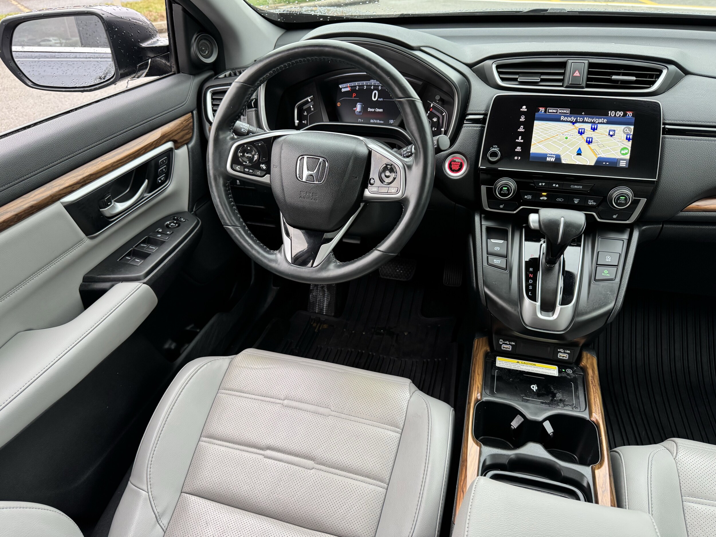 2020 Honda CR-V Touring photo 4