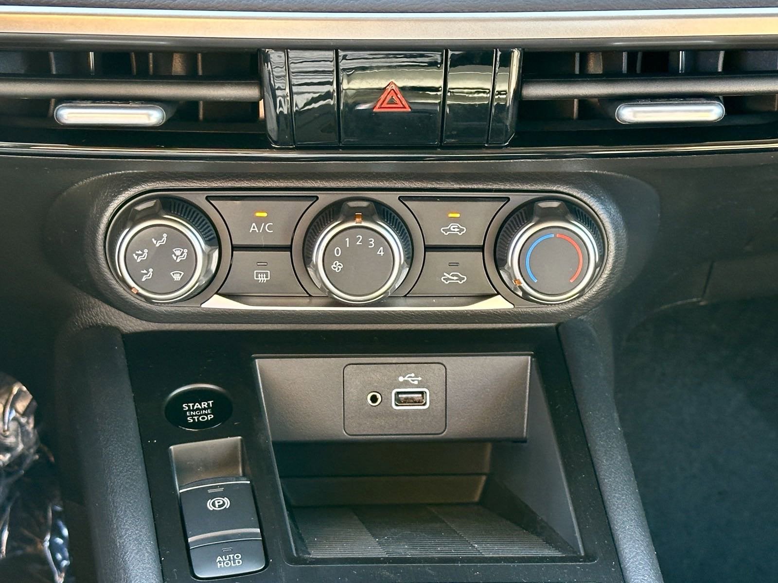 2025 Nissan Kicks SV AWD - Photo 23