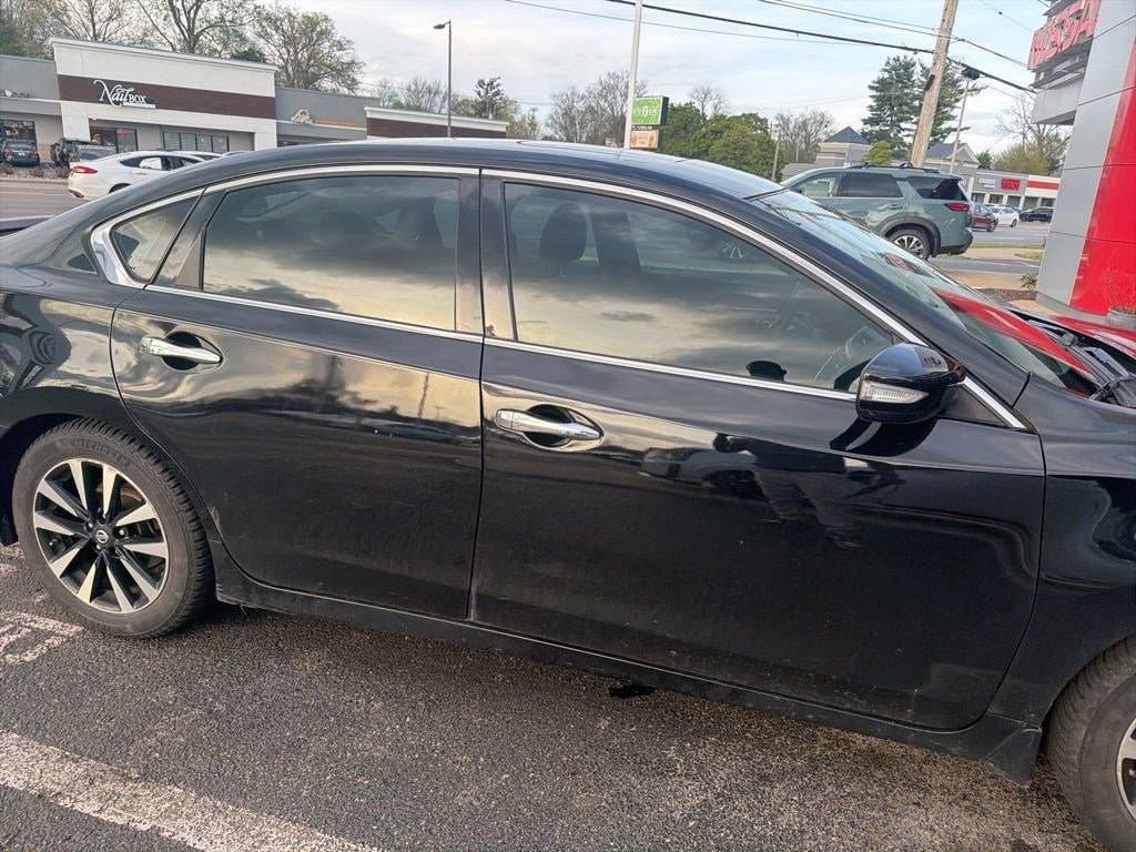Used 2018 Nissan Altima 2.5 SV Sedan Sedan