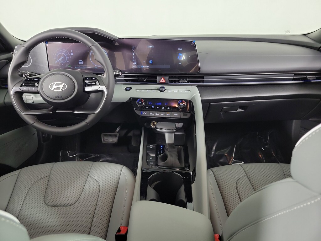 New 2025 Hyundai Elantra Hybrid Limited Sedan