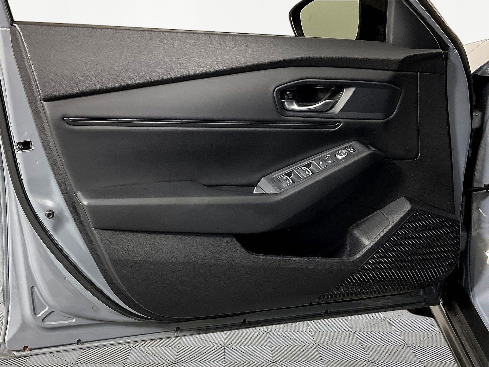 2025 Honda Accord SE - Photo 23