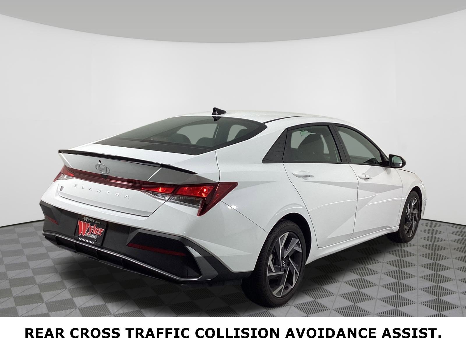 2025 Hyundai Elantra SEL - Photo 7