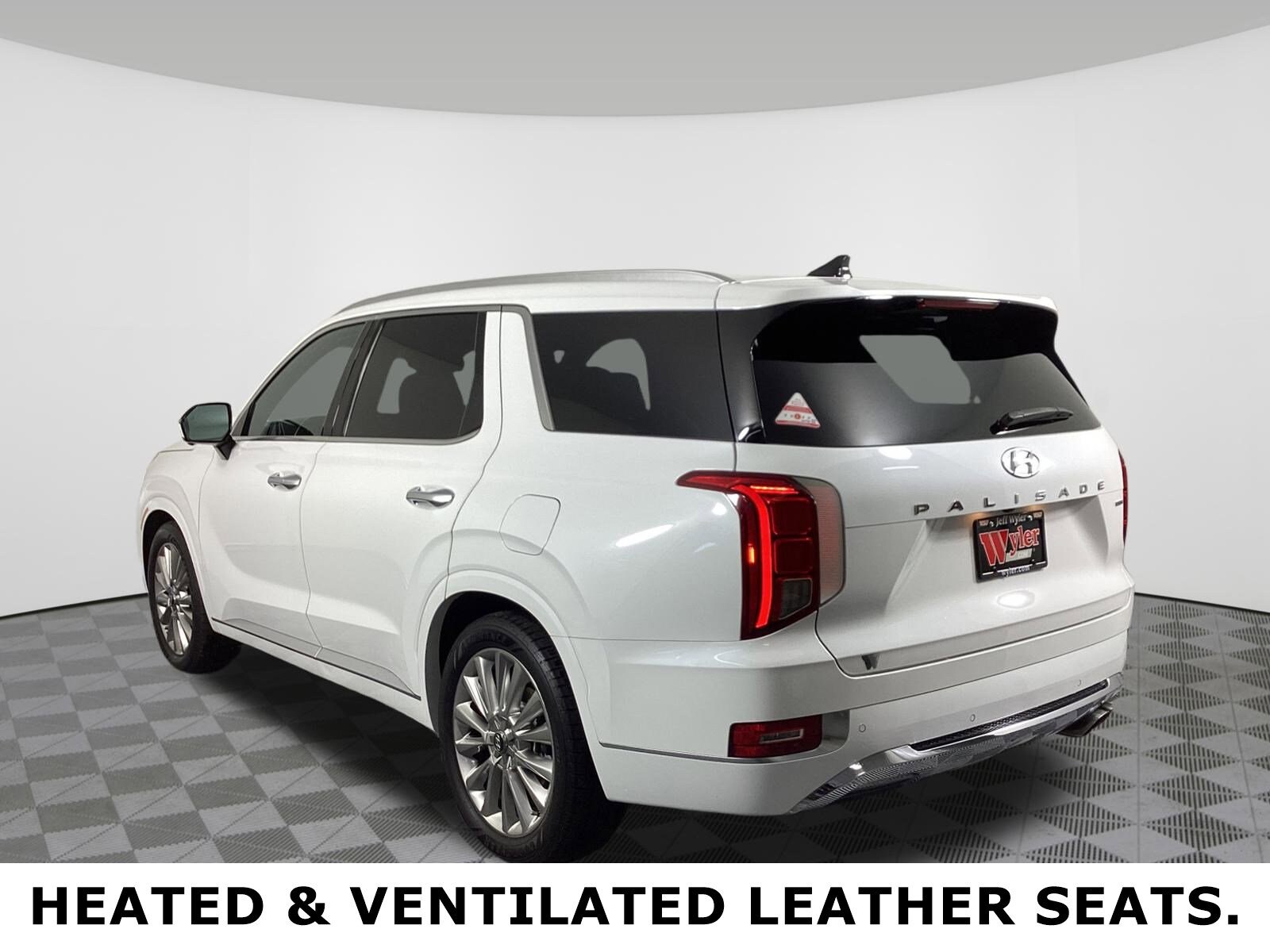 2020 Hyundai Palisade Limited photo 3