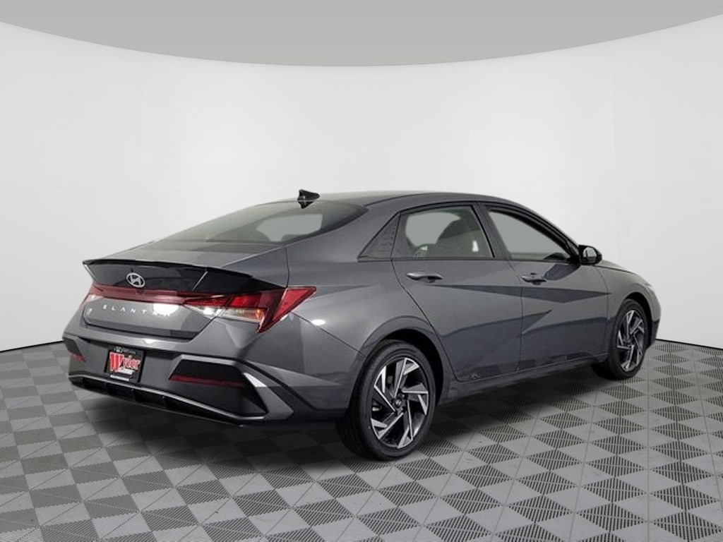 Used 2025 Hyundai Elantra SEL Sport SEL Sport IVT