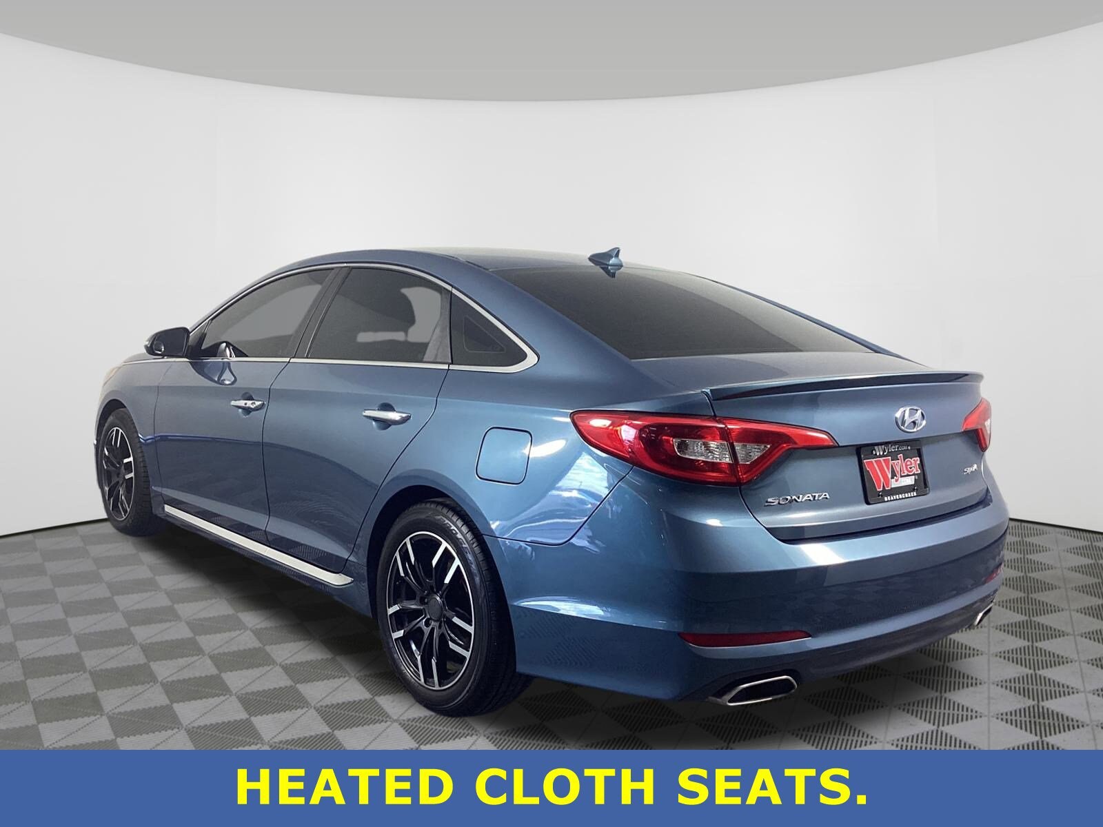 2015 Hyundai Sonata Sport photo 2