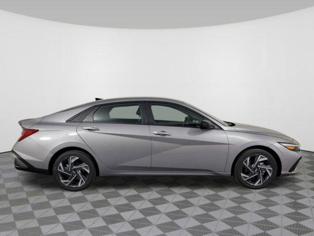 New 2025 Hyundai Elantra Hybrid SEL Sport Sedan