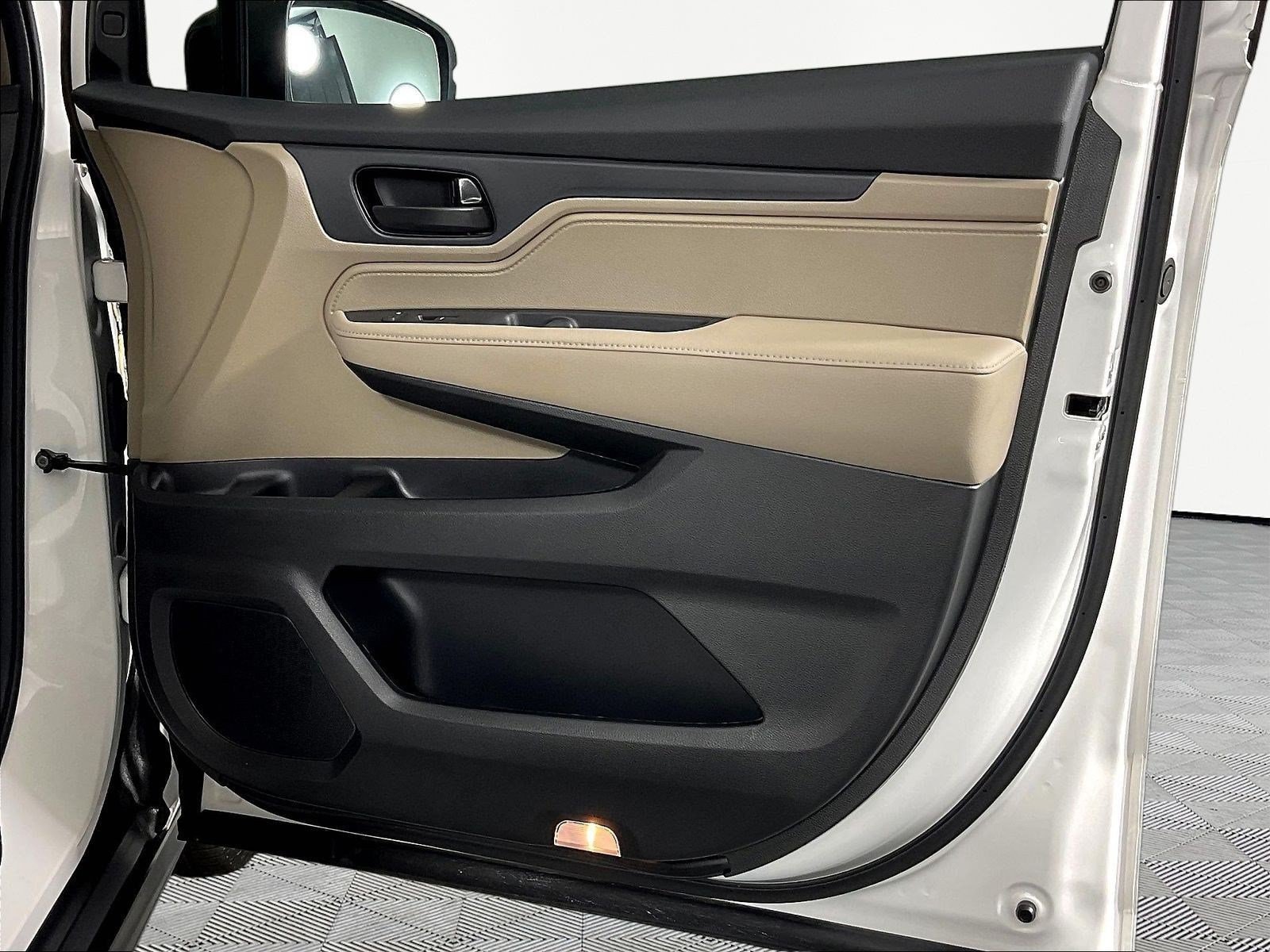 2024 Honda Odyssey EX-L - Photo 32