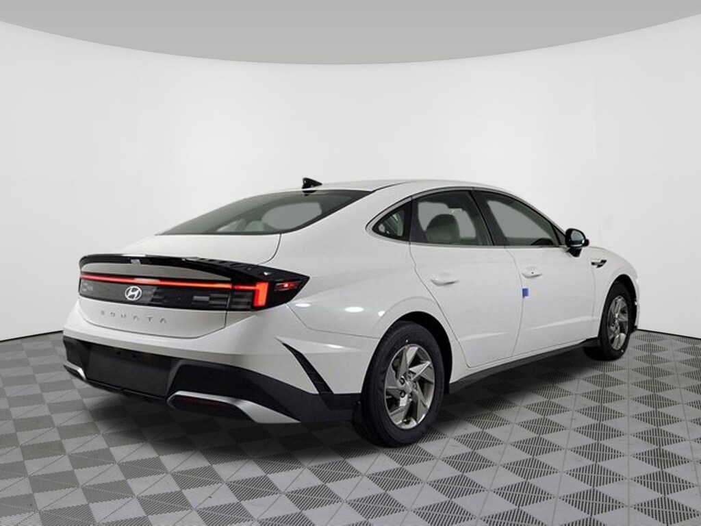 Used 2025 Hyundai Sonata SE SE FWD