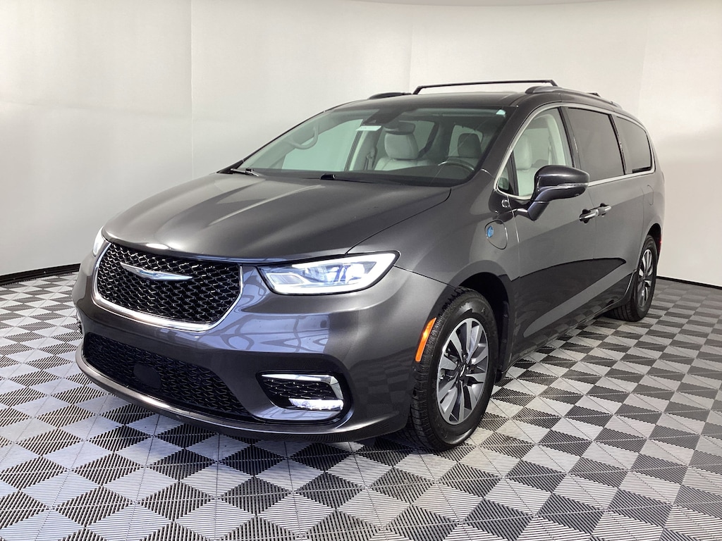 Used 2021 Chrysler Pacifica Hybrid Touring L Hybrid Touring L FWD