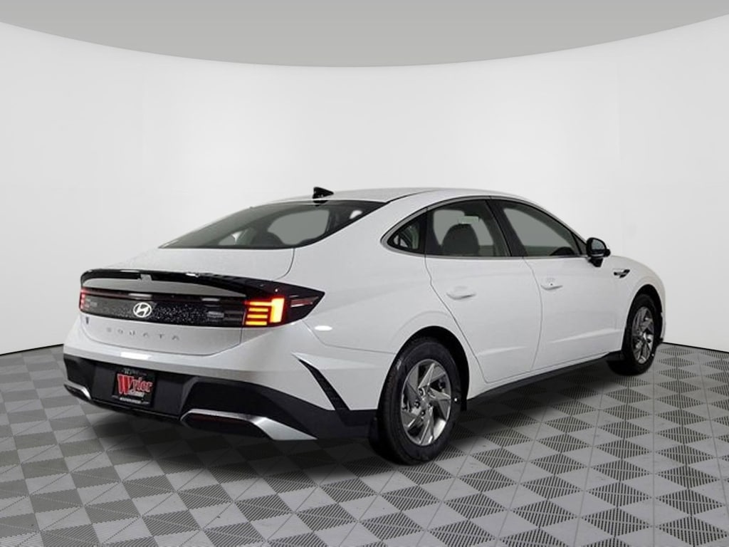 Used 2025 Hyundai Sonata SE SE FWD