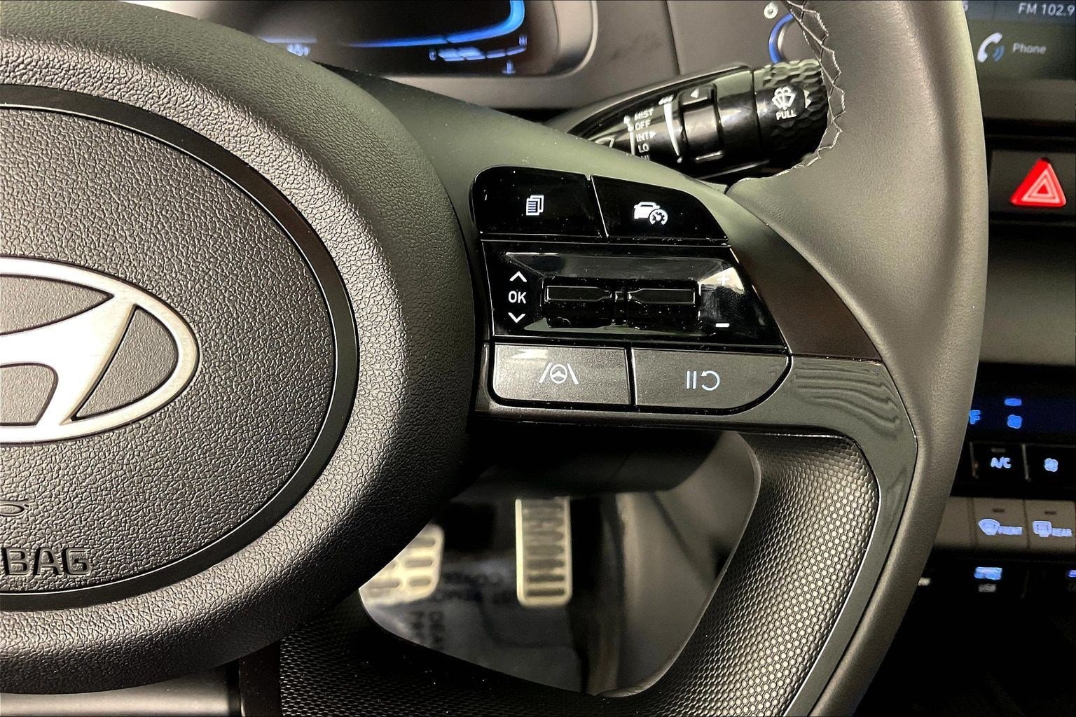 2025 Hyundai Elantra SEL - Photo 15